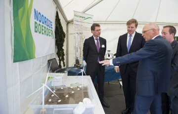 Koning Willem Alexander ziet Noordzeeboerderij